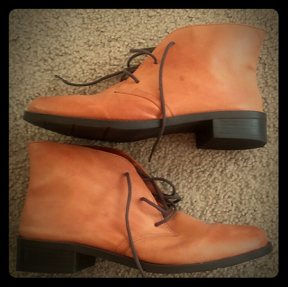 Natural leather ankle boots
